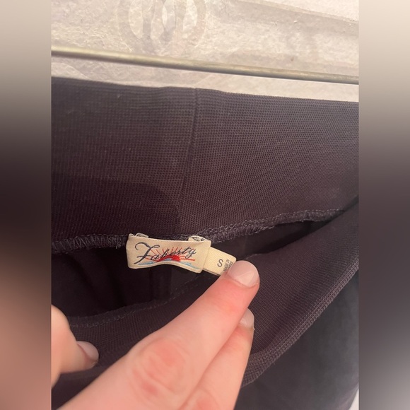 Faherty Arlie Day Charcoal Cloth Shorts Size Small - Picture 2 of 3